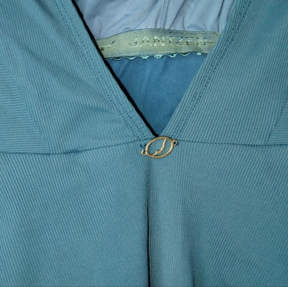 Jantzen Ribbed Tummy Control One-Piece Swimsuit Size 12 - Picture 10 of 14